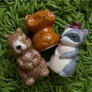 Vintage salt and pepper shakers